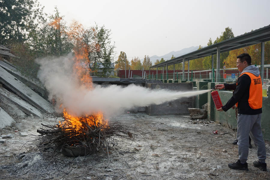 1655992376248271.jpg 3.灭火.JPG