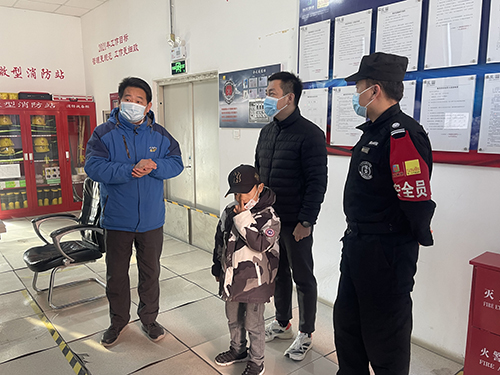 1656092044416233.jpg 慰问组了解贝伦产业园消防系统情况.jpg