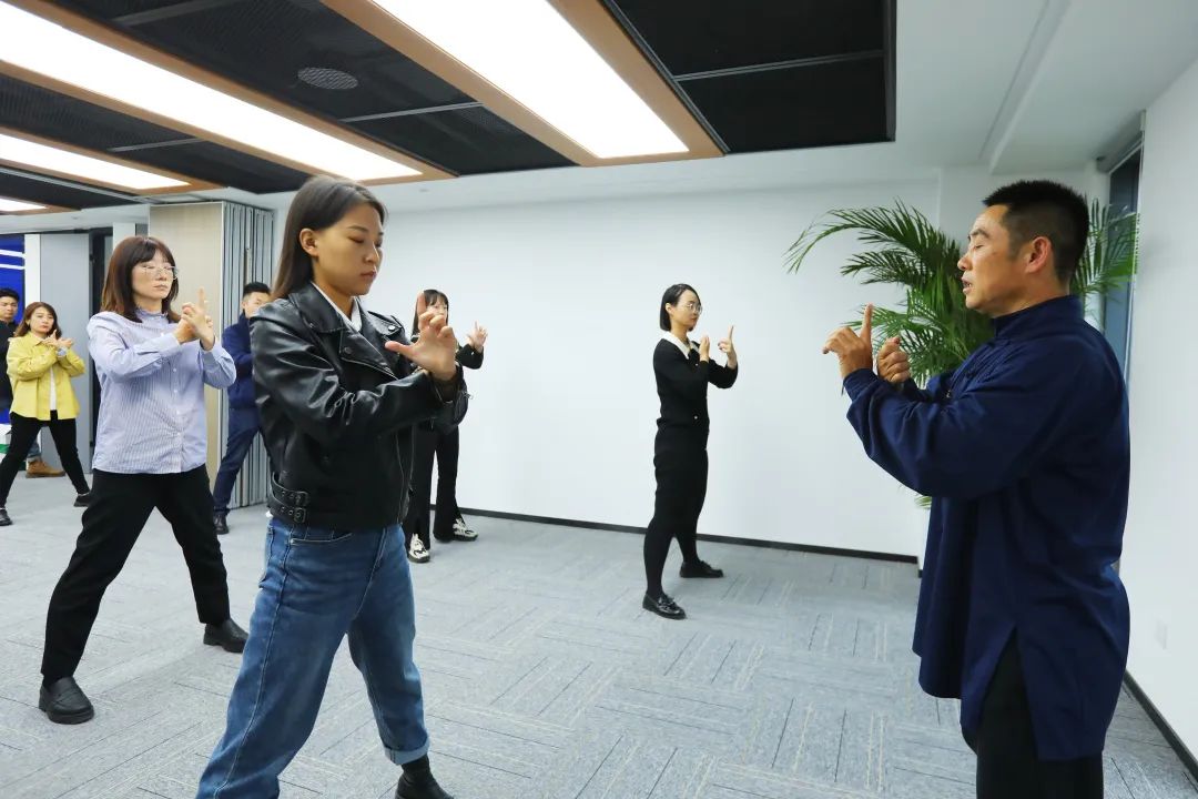 1666860250644831.jpg 1666860250644831.jpg